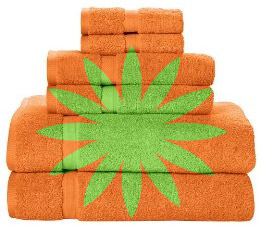 Green and orange towel sets